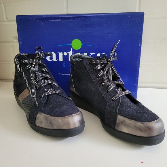 Artika Soft Black and Metallic Zipped Booties EU 40/US 9.5 - Picture 3 of 11